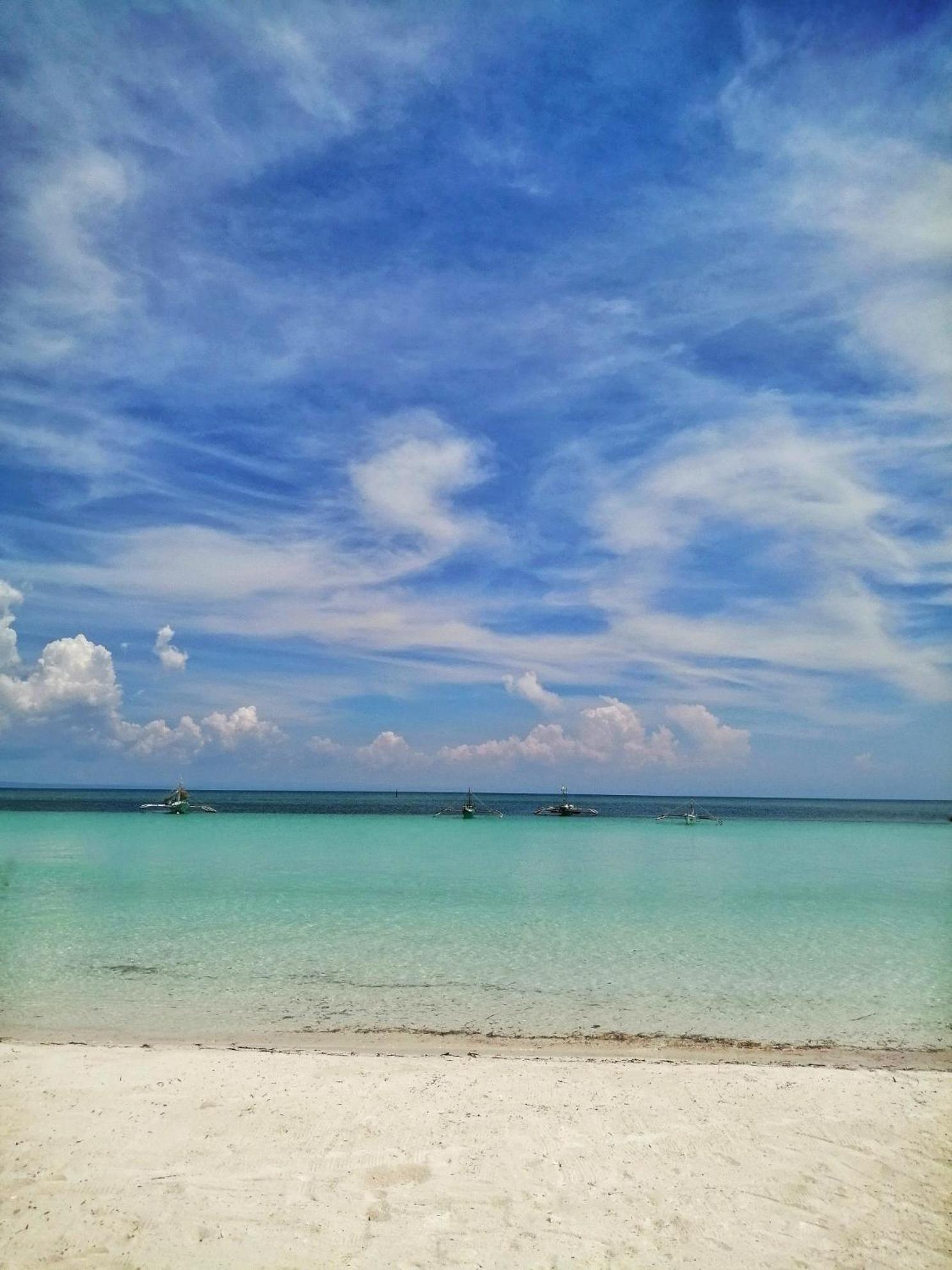 Dohibern Beach Resort Isola di Isola di Bantayan Esterno foto